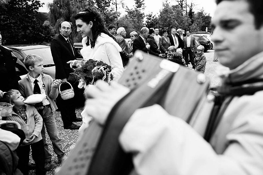 Samo Rovan wedding photographer - wedding guests 01